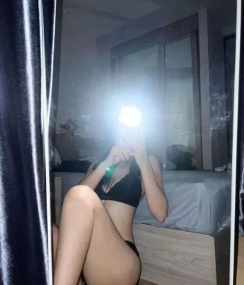 Фото проститутки Азалия с подругой 